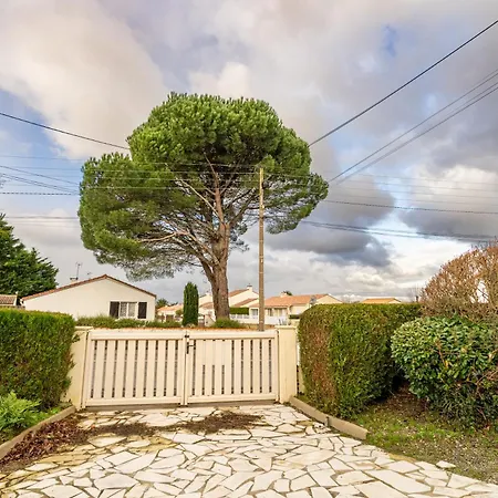 128-aux Beaux Volumes, Proche Villa Pornic
