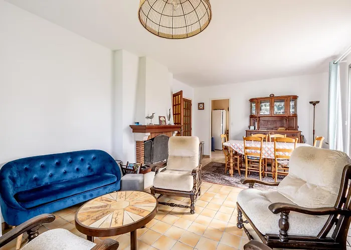 וילה 128-aux Beaux Volumes, Proche פורניק